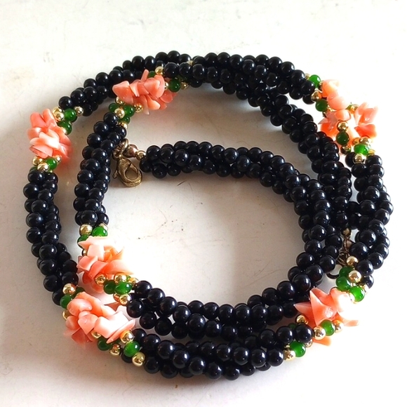 VINTAGE PINK ANGEL SKIN CORAL BLACK GREEN GLASS 3 STRANDS ROPE NECKLACE 22" LONG - Picture 1 of 8